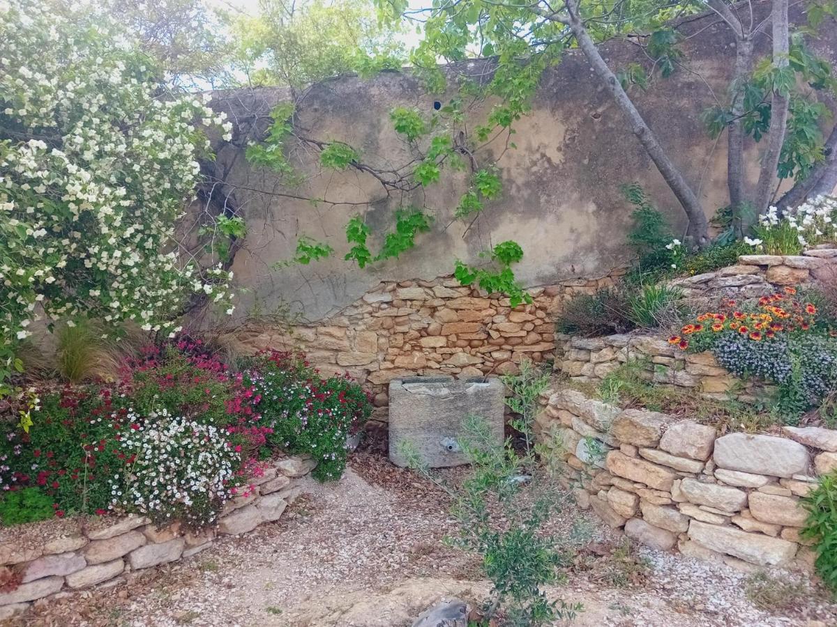 Ferme De L'Arnesque Villa Châteauneuf-du-Pape Eksteriør billede