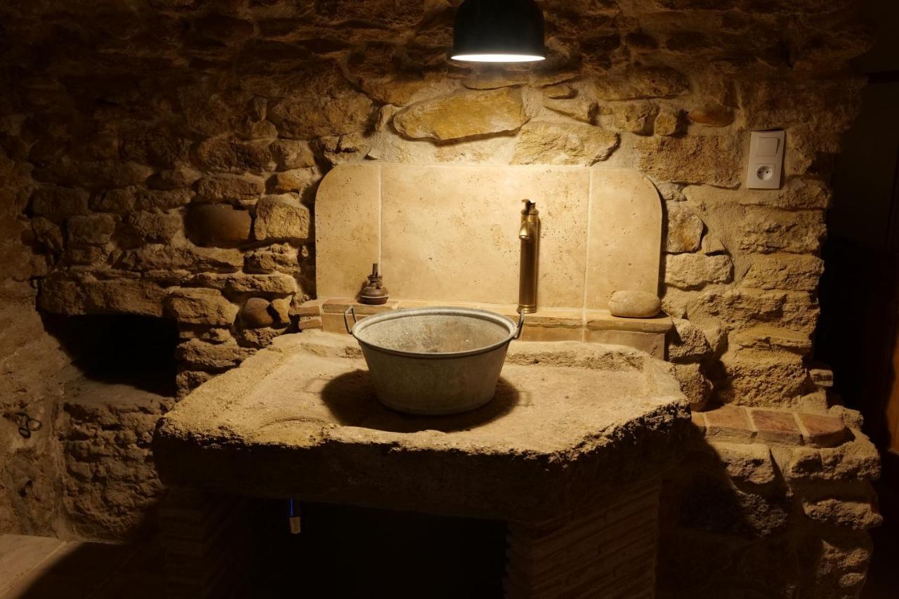 Ferme De L'Arnesque Villa Châteauneuf-du-Pape Eksteriør billede